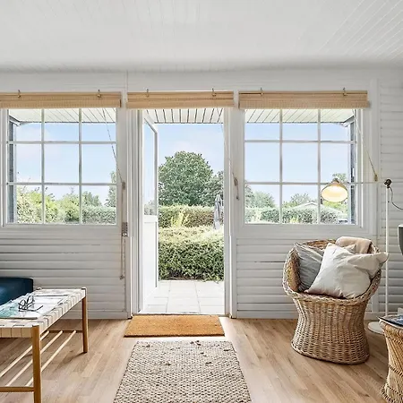 Pet Friendly In With Wifi - F07406