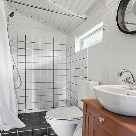 Awesome Home In Aabenraa With Wifi *